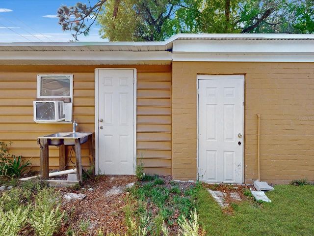 2017 MILLER BOULEVARD, Fruitland Park, FL 34731