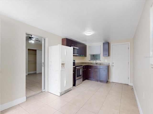 2017 MILLER BOULEVARD, Fruitland Park, FL 34731