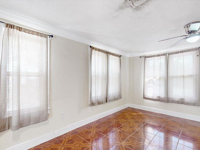 2017 MILLER BOULEVARD, Fruitland Park, FL 34731