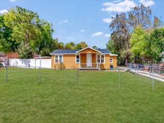 2017 MILLER BOULEVARD, Fruitland Park, FL 34731