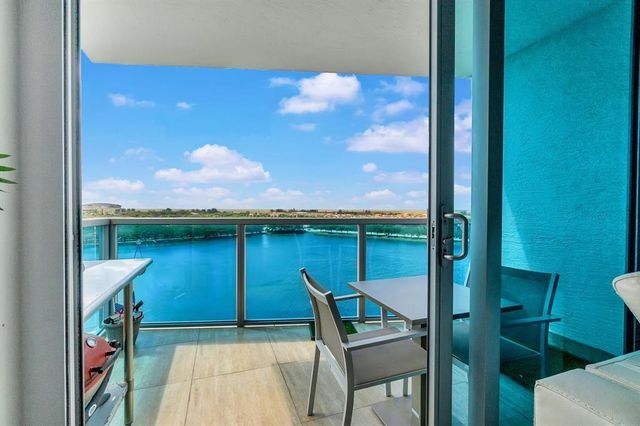 2641 N Flamingo Rd 1105N, Sunrise, FL 33323