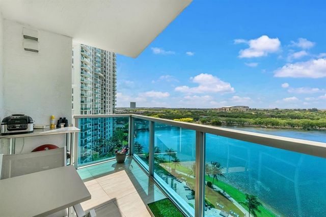 2641 N Flamingo Rd 1105N, Sunrise, FL 33323