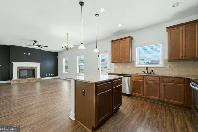 1995 Bridgewater Pass, Hampton, GA 30228
