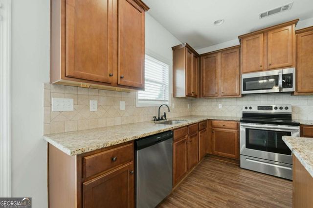 1995 Bridgewater Pass, Hampton, GA 30228
