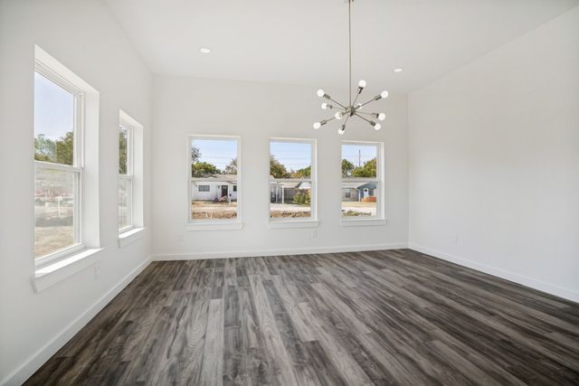 315 Lois Street, Roanoke, TX 76262