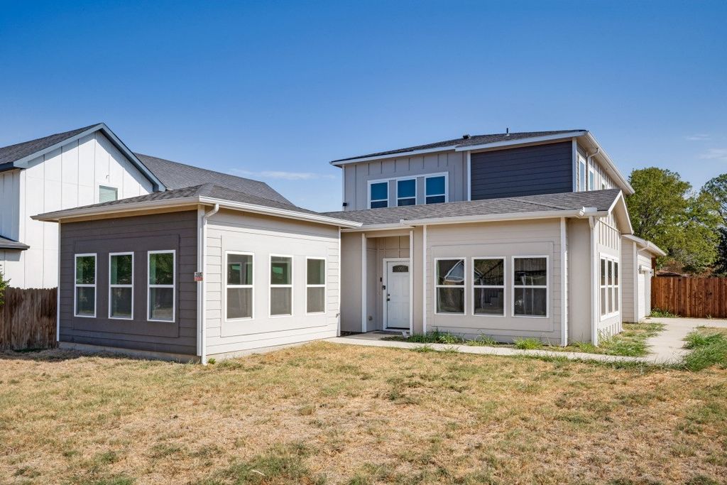 315 Lois Street, Roanoke, TX 76262