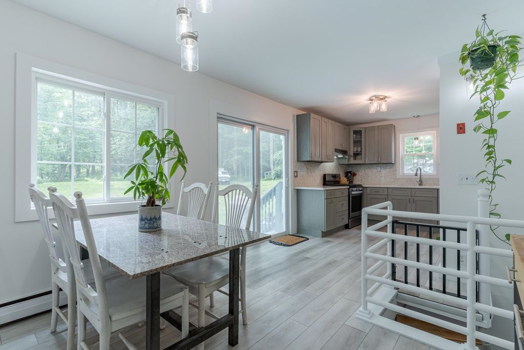 247 Old Concord Turnpike, Barrington, NH 03825