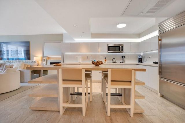 102 24th St 1204, Miami Beach, FL 33139