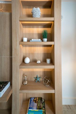 102 24th St 1204, Miami Beach, FL 33139