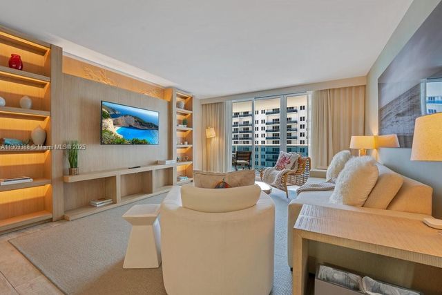 102 24th St 1204, Miami Beach, FL 33139