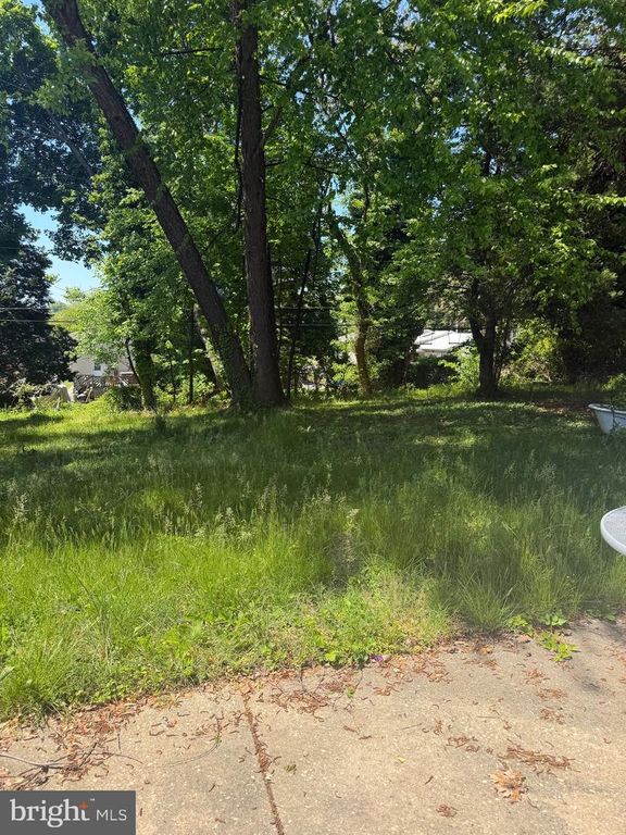 Image 7 of property listing at 3713 MARY AVE, Baltimore, MD 21206