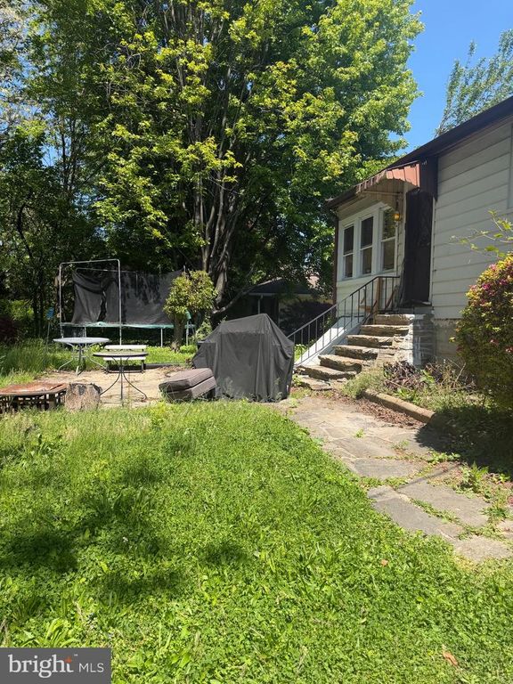 Image 8 of property listing at 3713 MARY AVE, Baltimore, MD 21206