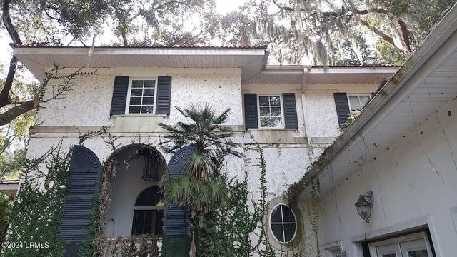 151 Tom And Mike Road, St. Helena Island, SC 29920