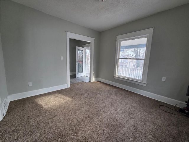 1908 Kensington Avenue, Kansas City, MO 64127