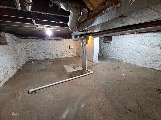 1908 Kensington Avenue, Kansas City, MO 64127