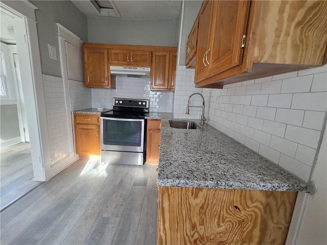 1908 Kensington Avenue, Kansas City, MO 64127