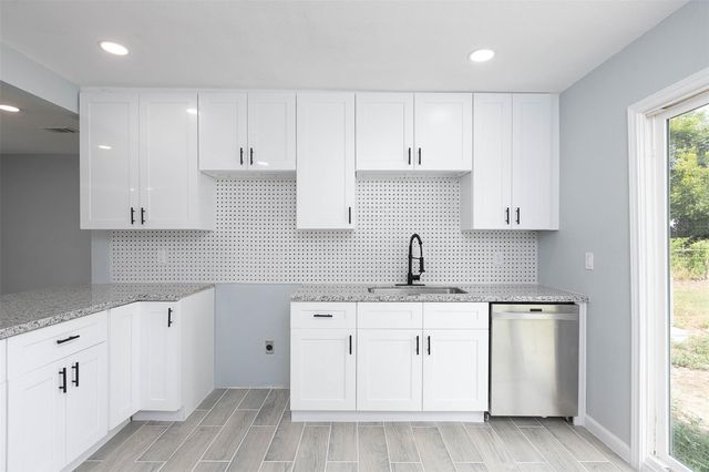 3205 Stallings Drive, Houston, TX 77088