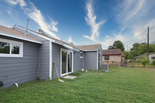 3205 Stallings Drive, Houston, TX 77088