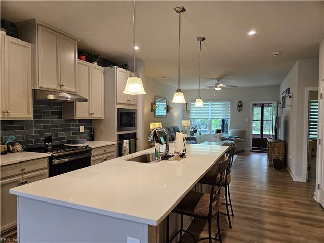 23082 Retreat LN, Carrollton, VA 23314