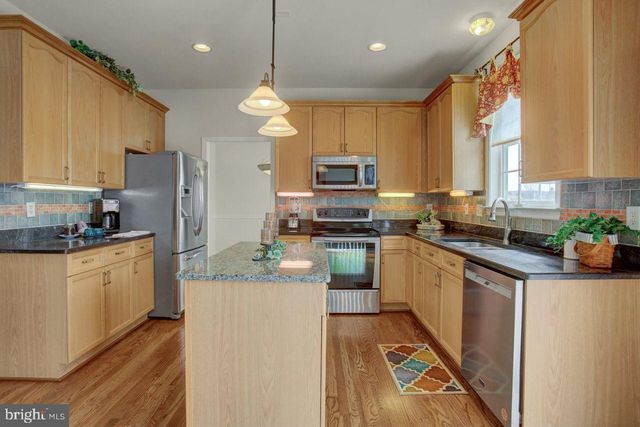 108 BRIDLE HILL CT, Chambersburg, PA 17202