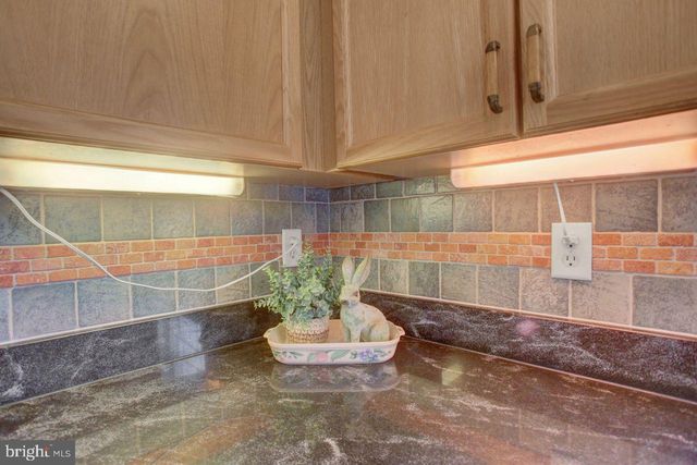 108 BRIDLE HILL CT, Chambersburg, PA 17202