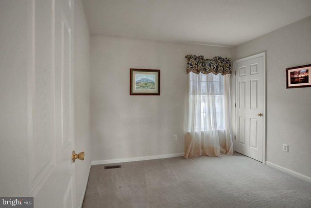 108 BRIDLE HILL CT, Chambersburg, PA 17202