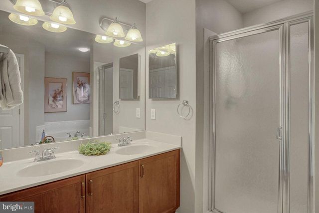 108 BRIDLE HILL CT, Chambersburg, PA 17202