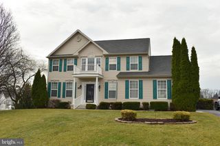 108 BRIDLE HILL CT, Chambersburg, PA 17202