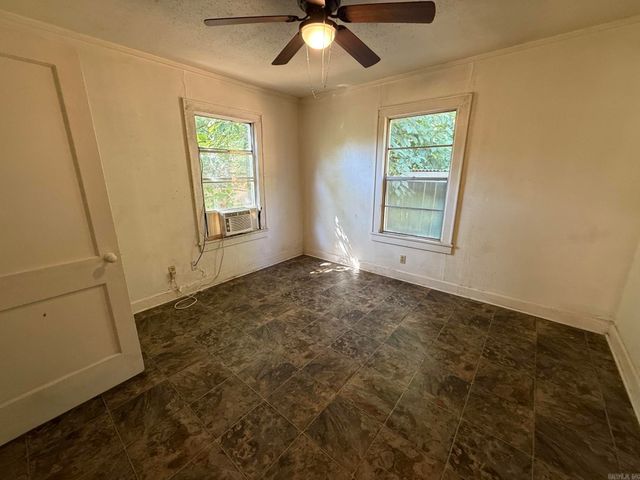 138 Highland Park Street, Hot Springs, AR 71913