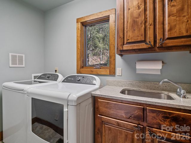 134 Chapel Point Road, Lake Lure, NC 28746