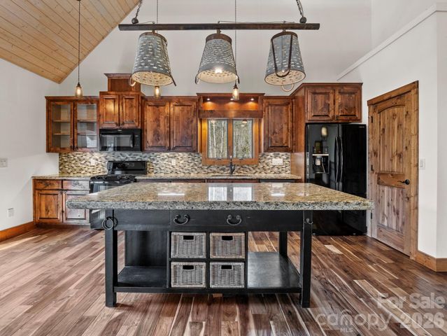 134 Chapel Point Road, Lake Lure, NC 28746