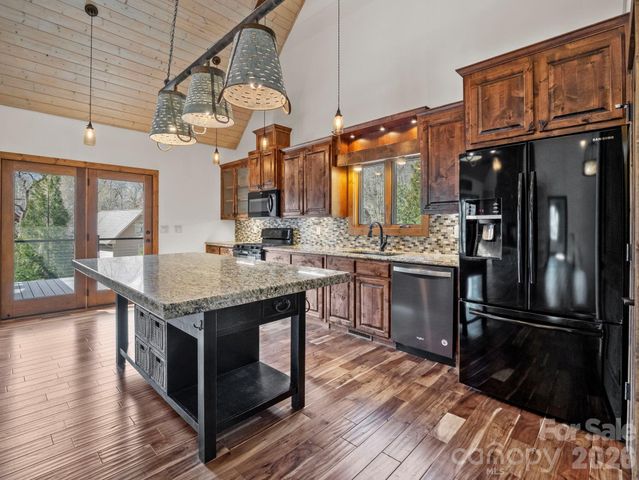 134 Chapel Point Road, Lake Lure, NC 28746
