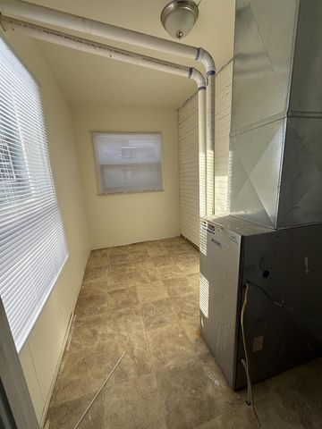 104 LAKE STREET, Marinette, WI 54143