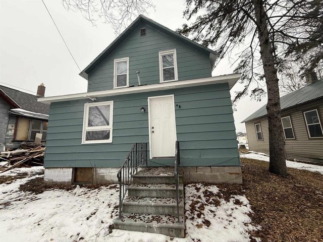 104 LAKE STREET, Marinette, WI 54143