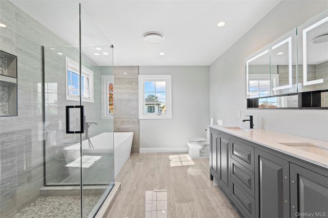 30 Virginia Road, Syosset, NY 11791