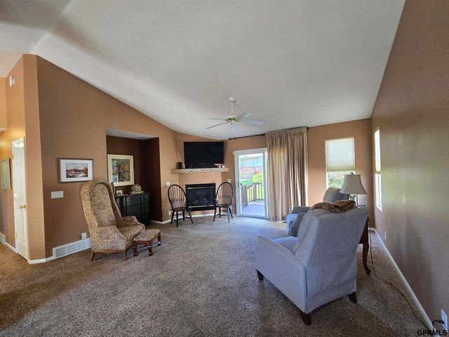 14903 Wirt Street, Omaha, NE 68116