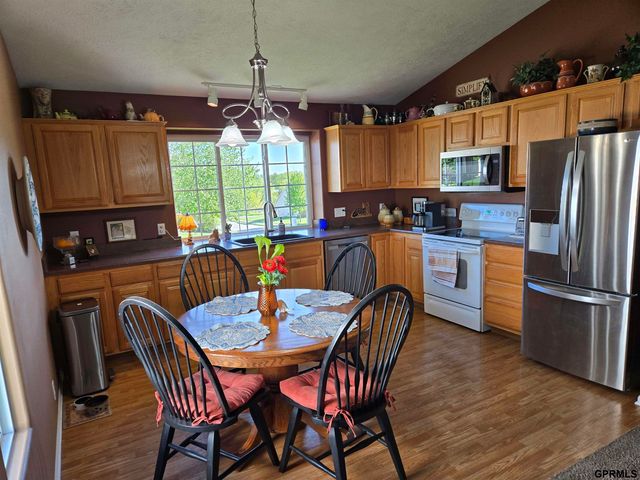 14903 Wirt Street, Omaha, NE 68116