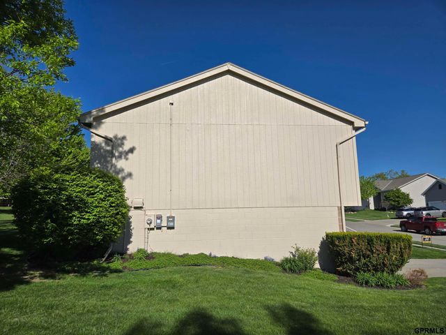 14903 Wirt Street, Omaha, NE 68116