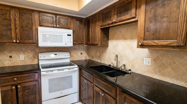 9829 Walnut Street O 207, Dallas, TX 75243