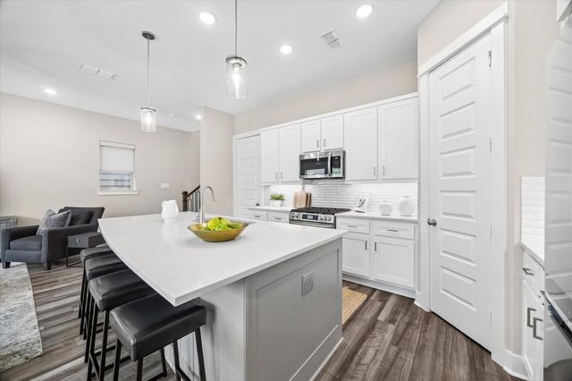 10960 Hewitt Cliff Lane, Houston, TX 77043