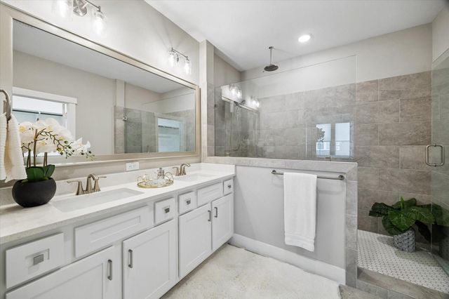 10960 Hewitt Cliff Lane, Houston, TX 77043
