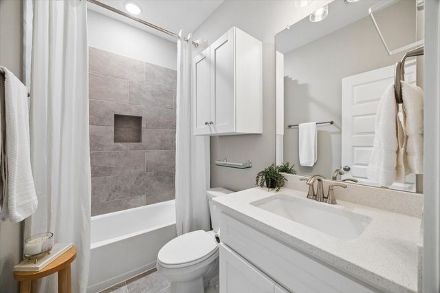 10960 Hewitt Cliff Lane, Houston, TX 77043