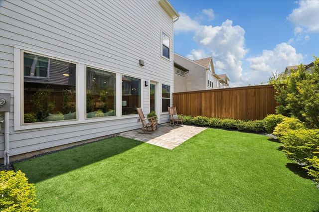 10960 Hewitt Cliff Lane, Houston, TX 77043