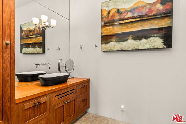 14 Anchorage Street, Marina Del Rey, CA 90292