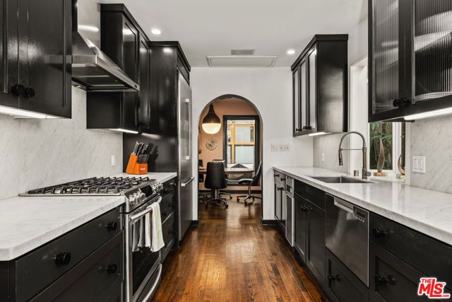 14 Anchorage Street, Marina Del Rey, CA 90292