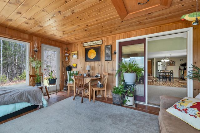 547 Texas Hill Road, Plymouth, NH 03264