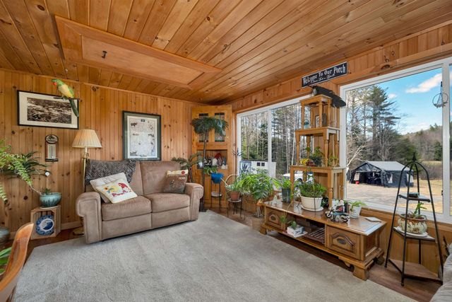 547 Texas Hill Road, Plymouth, NH 03264