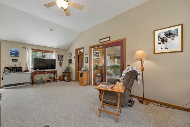 547 Texas Hill Road, Plymouth, NH 03264