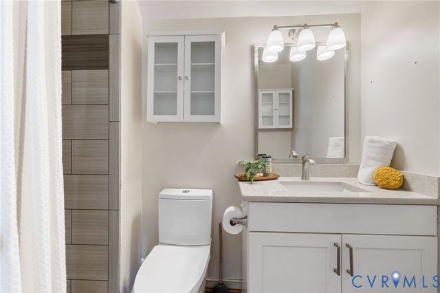 5606 Southern Pine Dr, Richmond, VA 23225