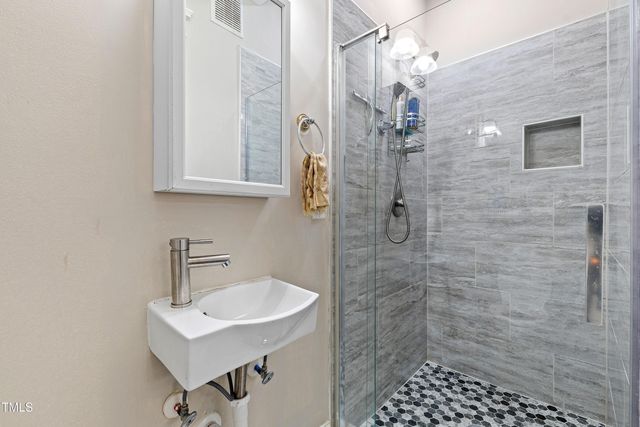 204 Frontgate Drive, Cary, NC 27519